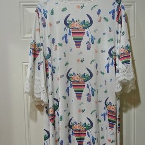 Women's XL White Long Kimono with Serape Steer Skull